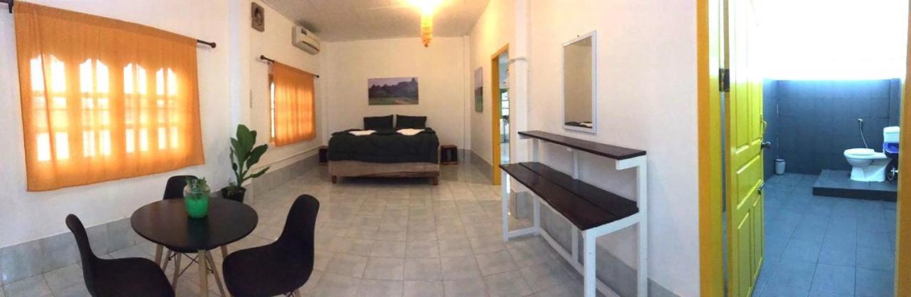 תאקהק Bamboo Hostel מראה חיצוני תמונה