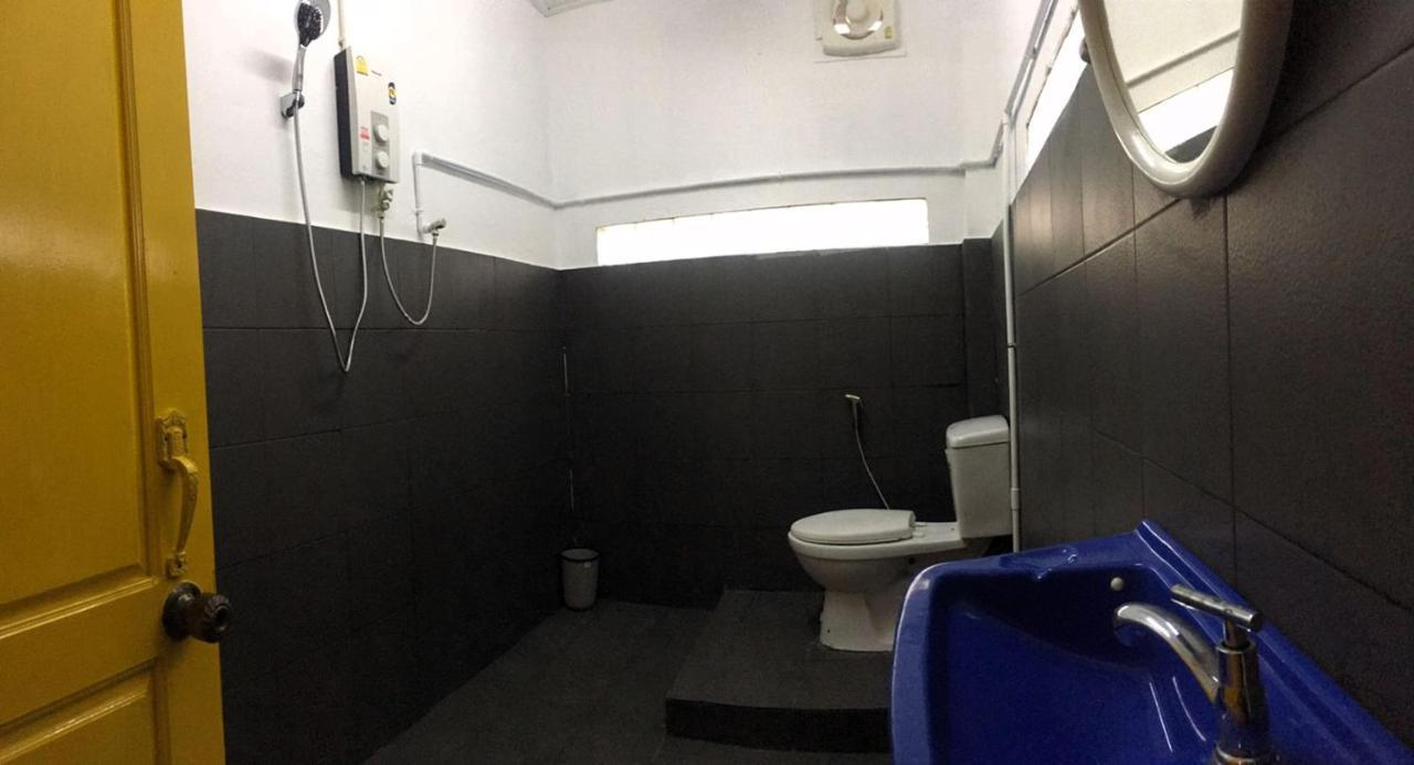 תאקהק Bamboo Hostel מראה חיצוני תמונה